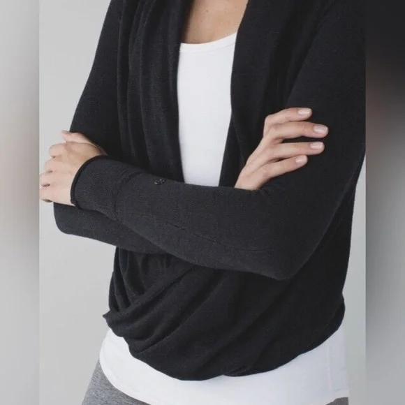 Lululemon Iconic Wrap - Picture 7 of 7